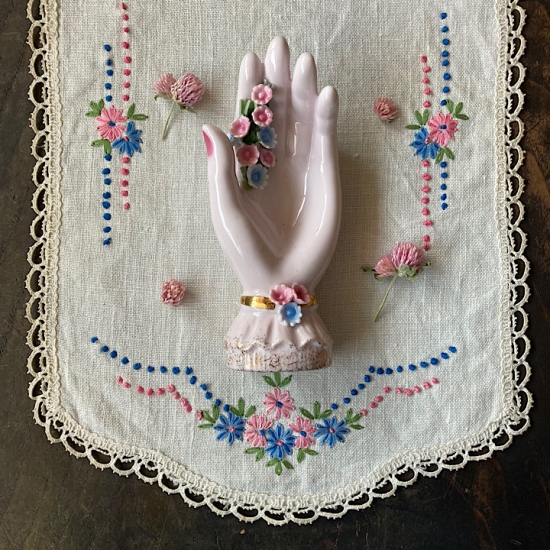 090Lefton ピンクと水色の小花を飾ったポーセリンハンドトレイ